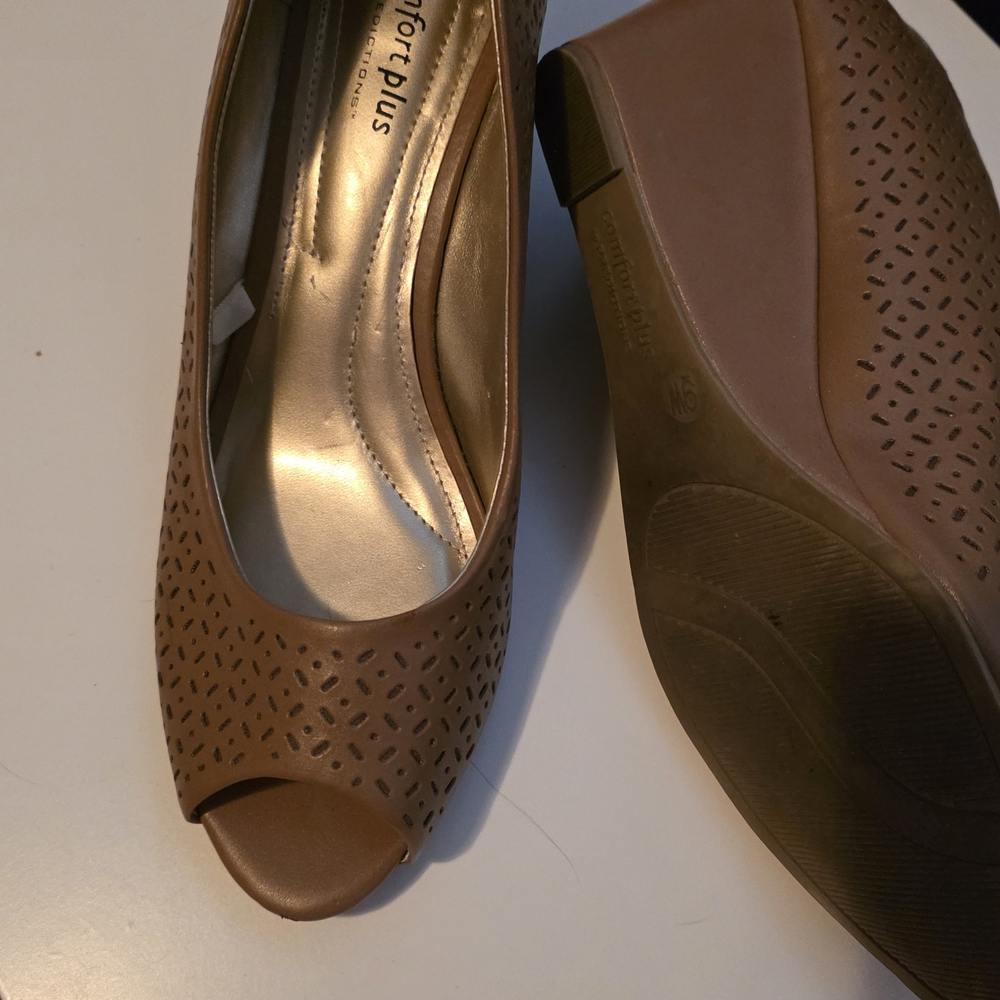 Comfort Plus by Predictions Peep Toe Heels - Black and Brown - Picture 2 of 5